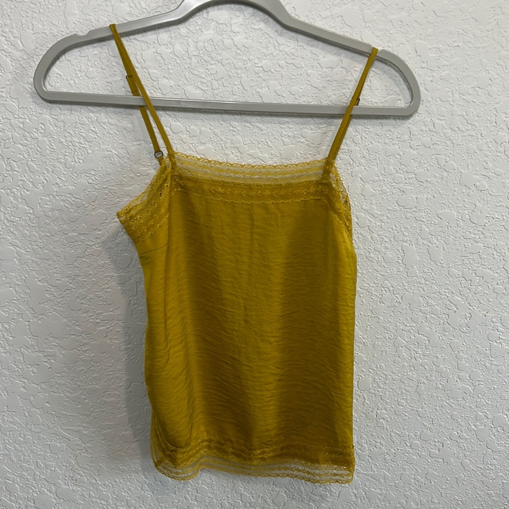 🎉 Bundle 5/$25  Abercrombie lace cami tank top